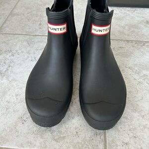 Hunter Chelsea Classic Black Ankle Rain Boots